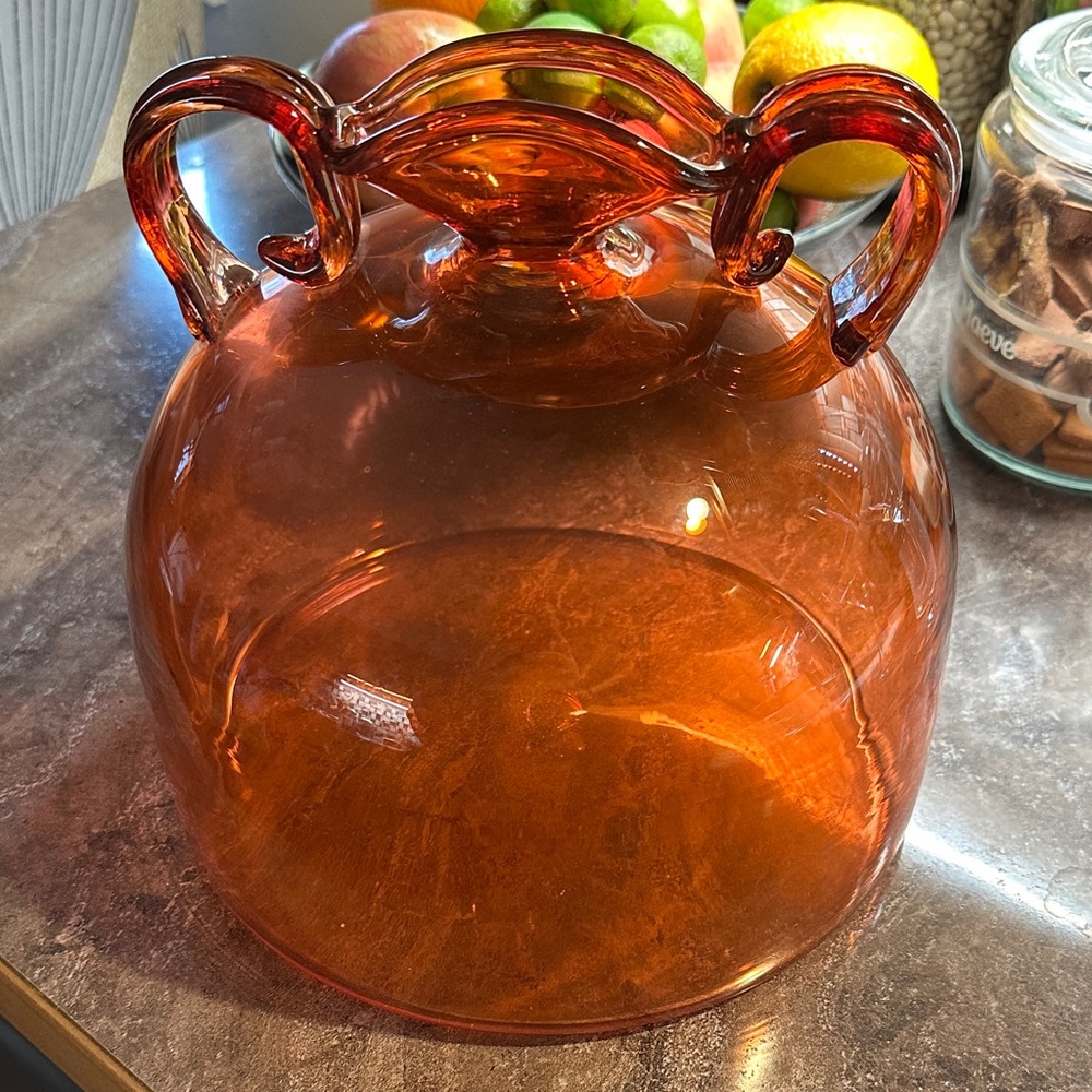 Beautiful Alex Stisser orange vase.